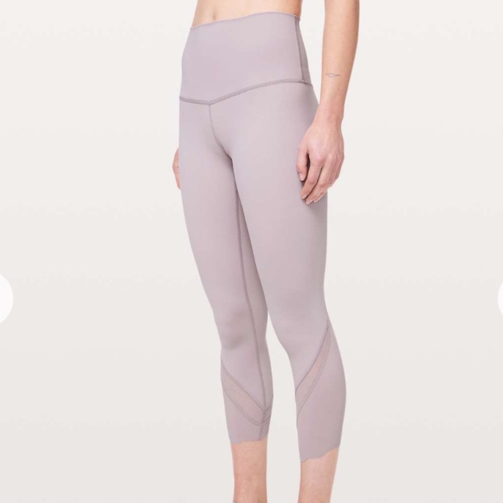 Lululemon Wunder Under Crop II Scallop Full-On Luxtreme 24", Size 10